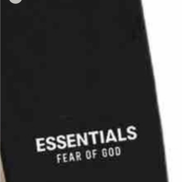 Essentials black sweatpants like new - Picture 3 of 8